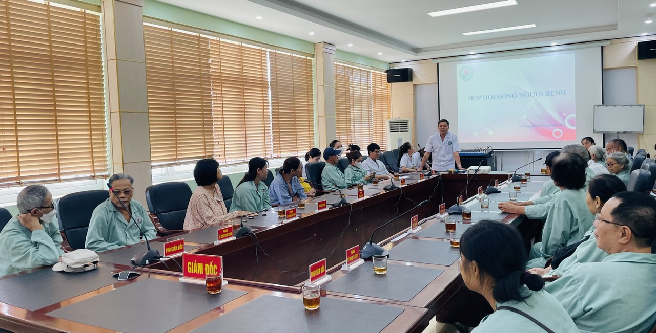 LẮNG NGHE Ý KIẾN TỪ CUỘC HỌP HỘI ĐỒNG NGƯỜI BỆNH ĐỂ NÂNG CAO CHẤT LƯỢNG CHĂM SÓC, ĐIỀU TRỊ